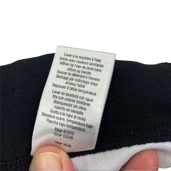 Alo Yoga black tank top and geometric design Woman - Picture 12 of 15